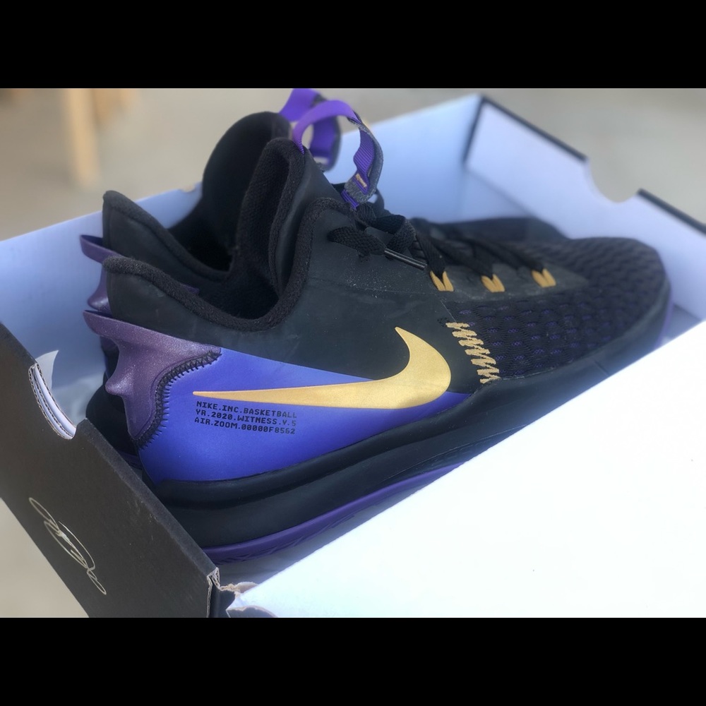 Nike Lebron Witness 5